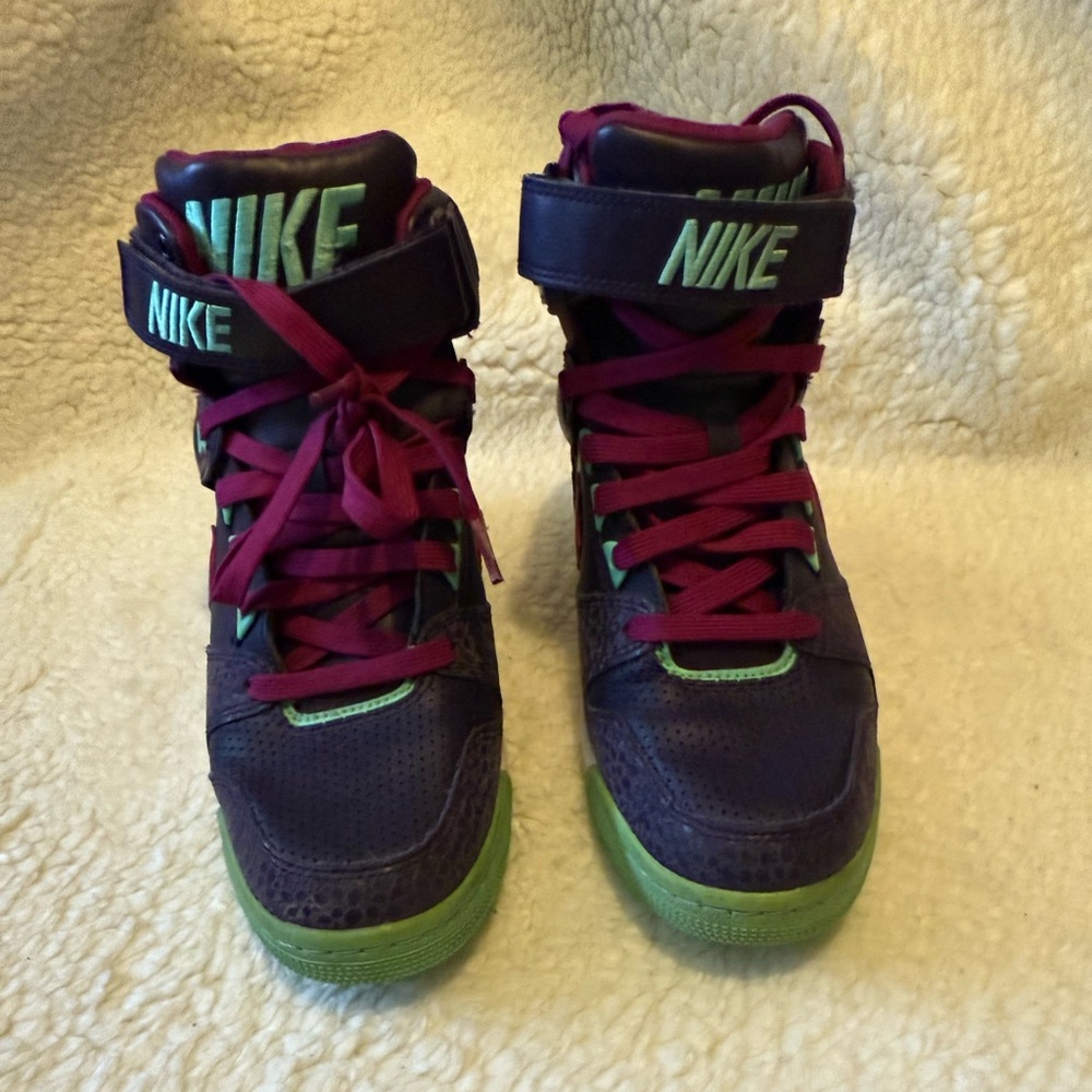 Nike wedge